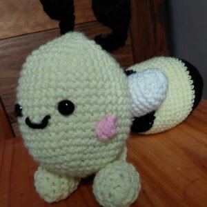 crochet bumble bee amigurumi plush